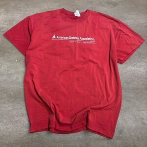 Gildan Men's Red T-shirt